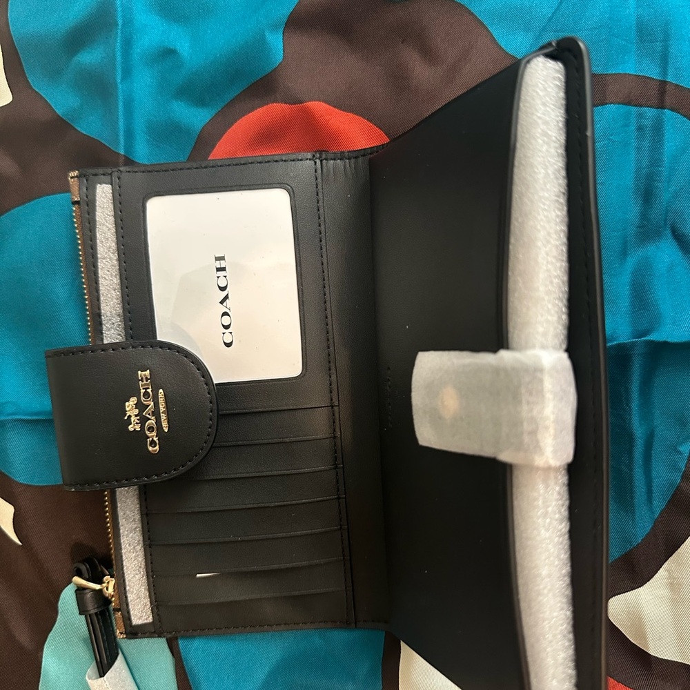 Coach Phone Wallet In Colorblock Signature Canvas - Picture 3 of 6